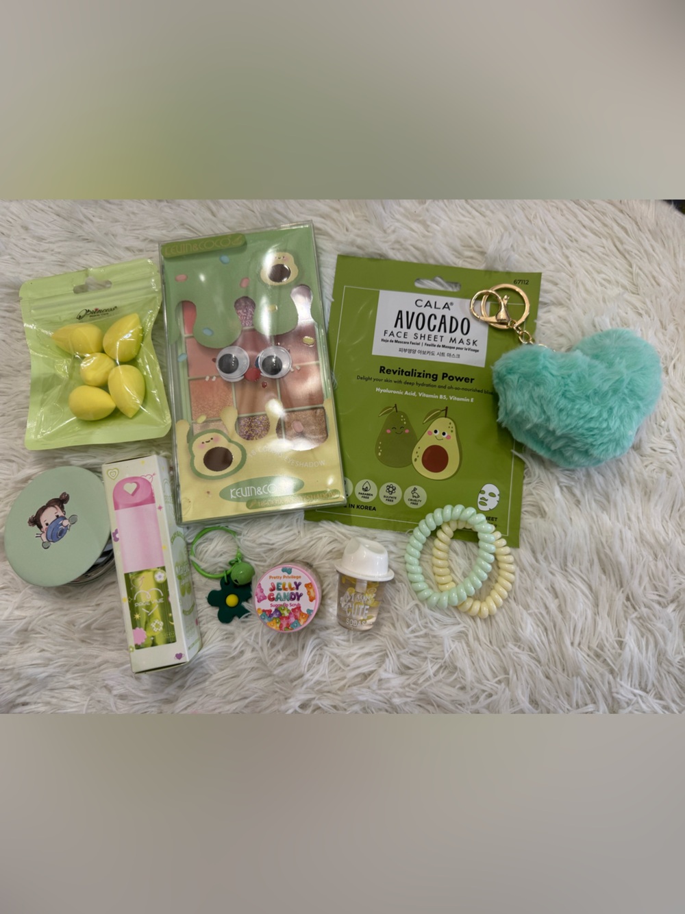 Green Beauty bundle 18 colors palette 11 items graduation Mother’s Day any gift